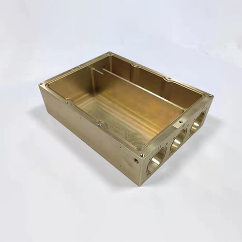 Communication equipment radiator