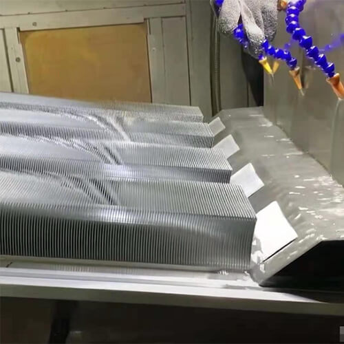 Shovel heat sink